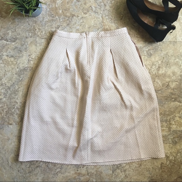 H&M textured flared midi skirt - Picture 2 of 4